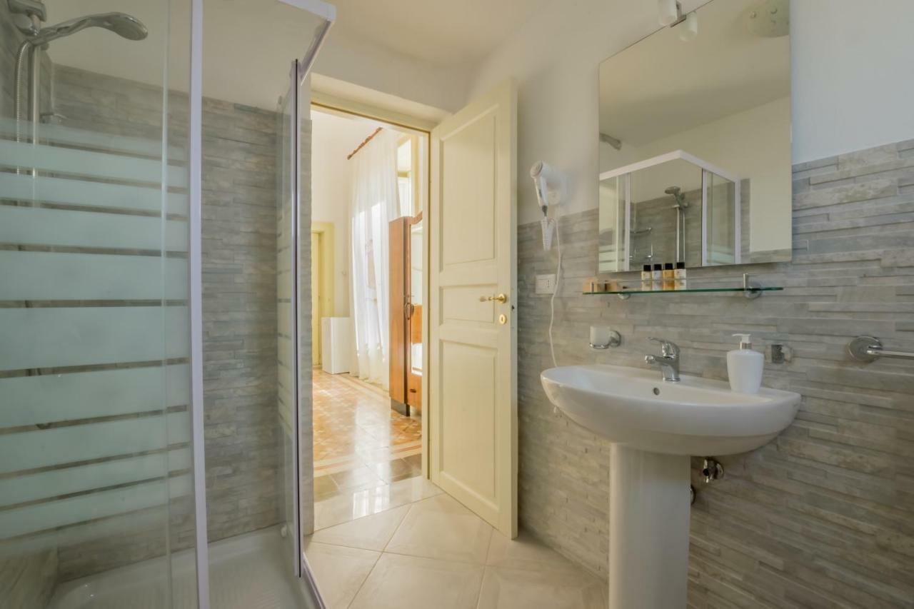 Palazzo Ashian Bed & Breakfast Acquarica del Capo Exterior photo
