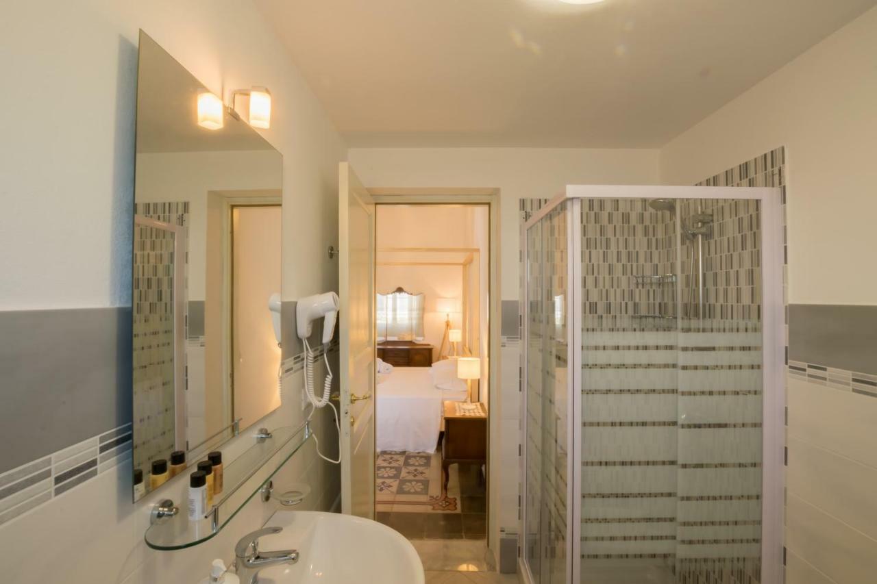 Palazzo Ashian Bed & Breakfast Acquarica del Capo Exterior photo
