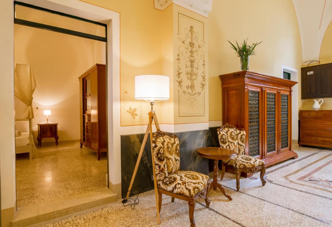 Palazzo Ashian Bed & Breakfast Acquarica del Capo Exterior photo