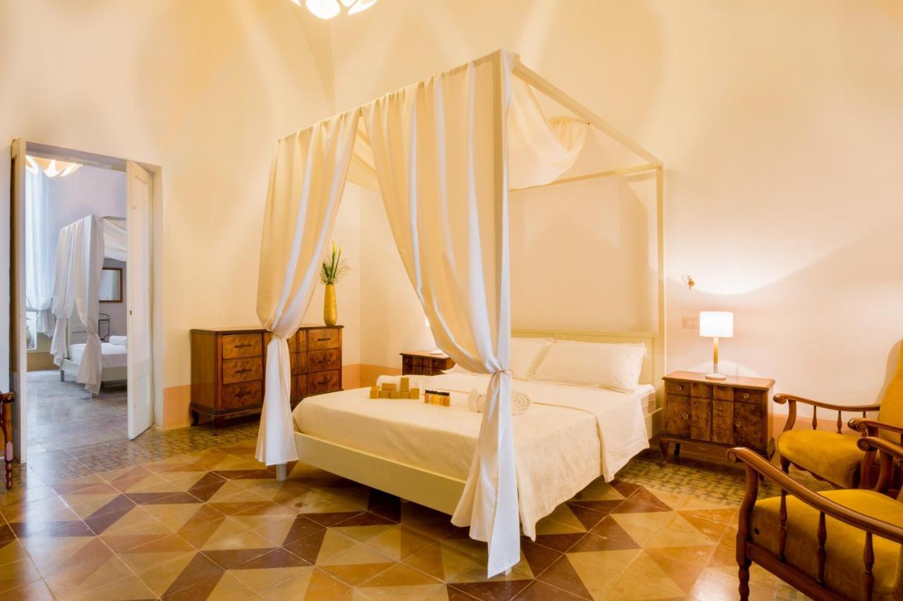 Palazzo Ashian Bed & Breakfast Acquarica del Capo Exterior photo